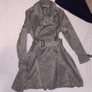 Trendy army green coat